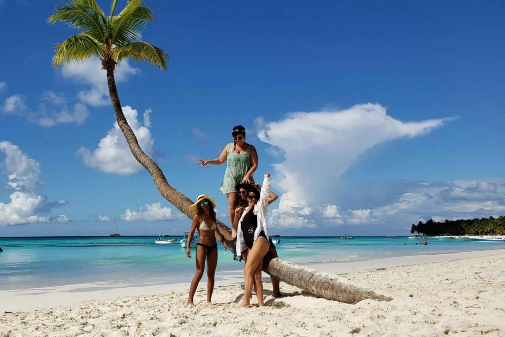 Punta Cana: Saona Island a different exclusive Day Trip with Open Bar
